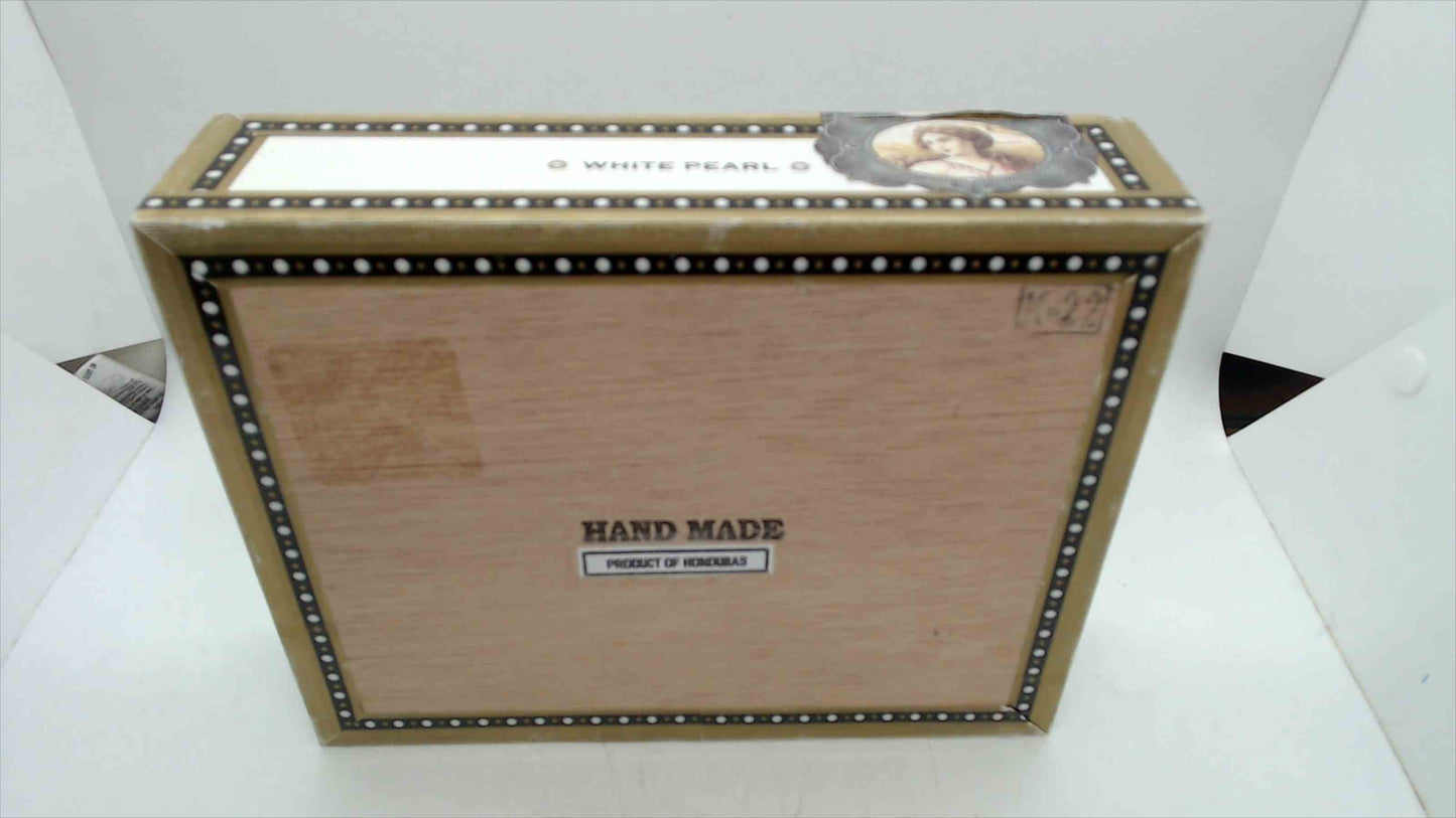 La Perla Habana White Pearl Empty Wooden Cigar Box – 8"x6.5"x2", Toro 6x50, Hand Made Honduras