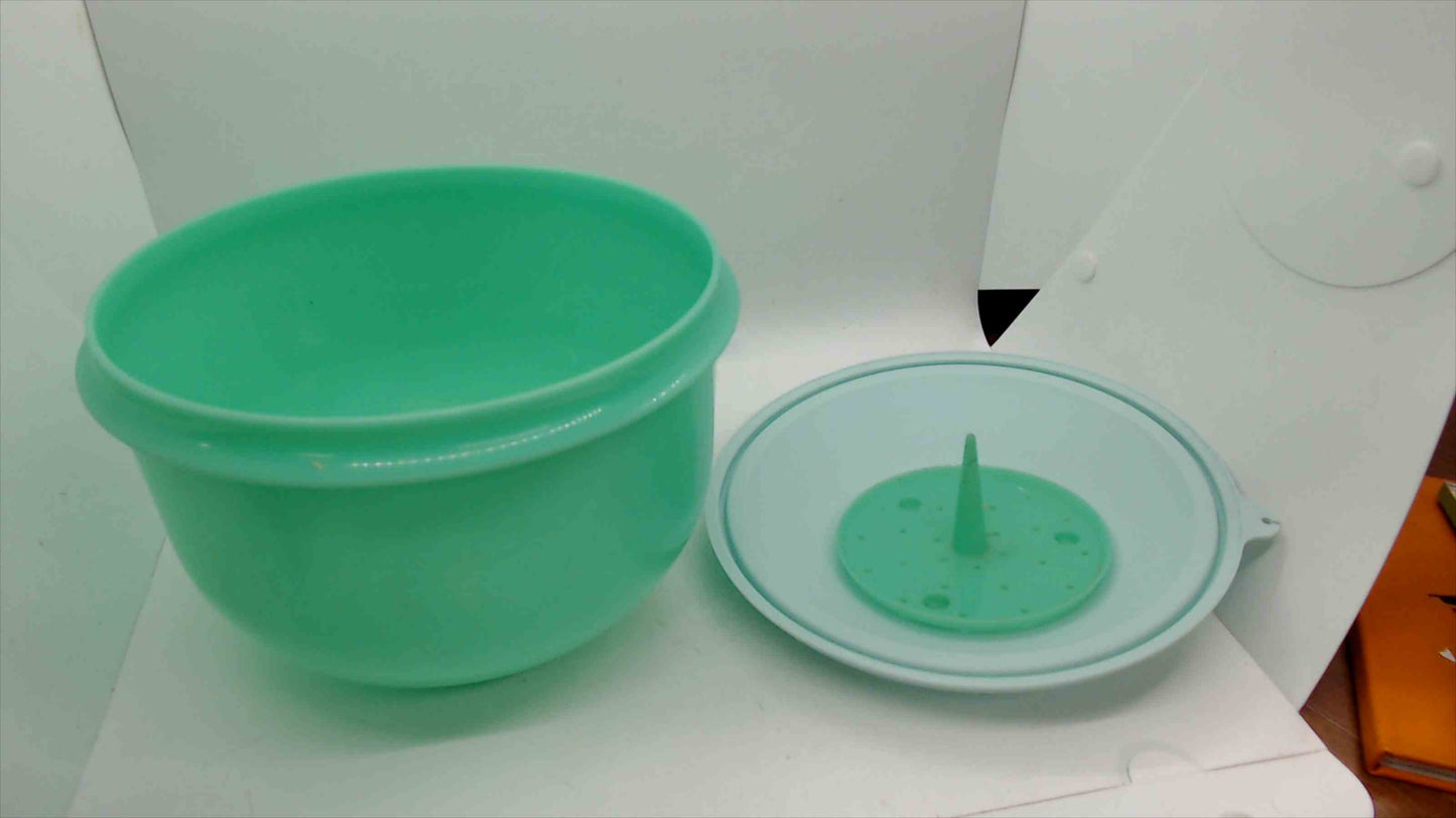 Vintage Tupperware Jel-N-Serve Bowl Set – 9"x6", Mint Seafoam Green, Gelatin Mold Insert & White Snap Lid
