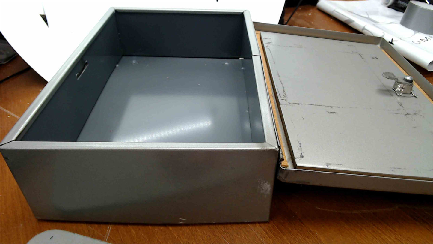 Vintage Heavy Duty Metal Locking Document Security Box – 14" × 9.5" × 4" – 10 lbs – Working Key Included