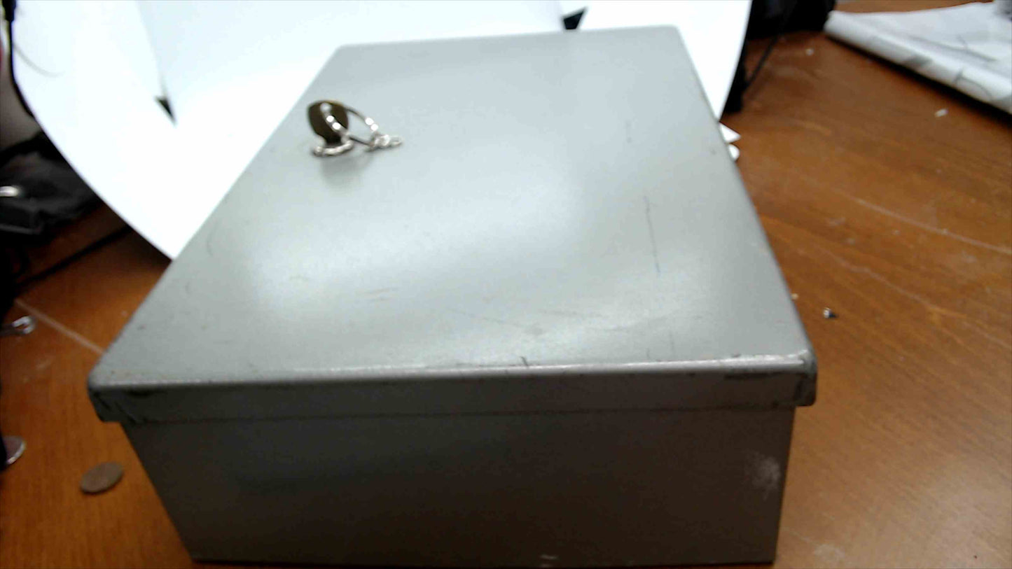 Vintage Heavy Duty Metal Locking Document Security Box – 14" × 9.5" × 4" – 10 lbs – Working Key Included