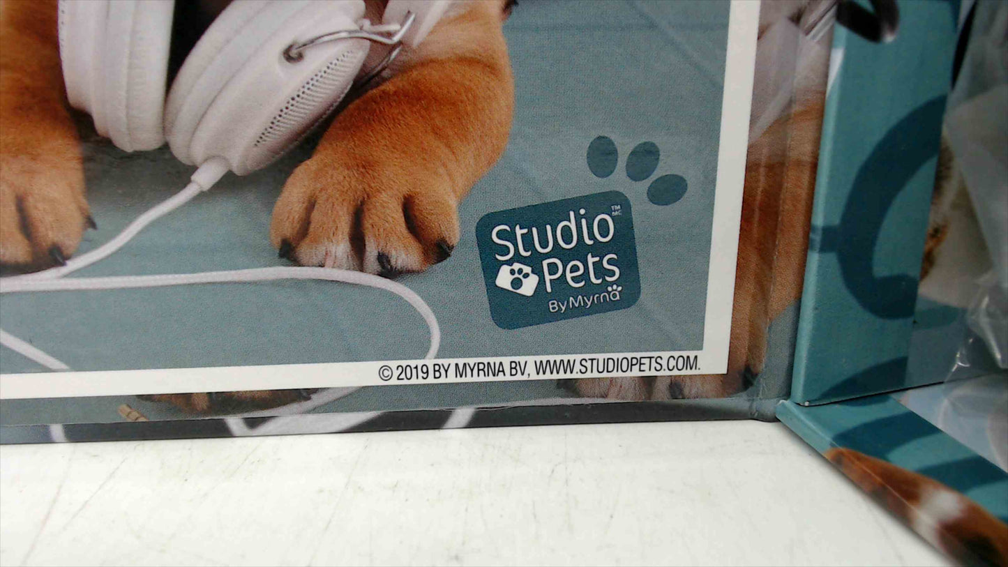 Studio Pets by Myrna Jigsaw Puzzle – Puppies & Cool Car Scene – Pieces Sealed in Bag