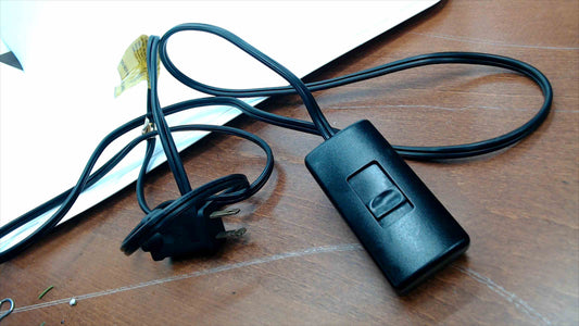 Leviton TBL03 Table-Top Lamp Dimmer Cord — Inline Slide Switch, 6.5 Ft, 300W Incandescent / 150W LED