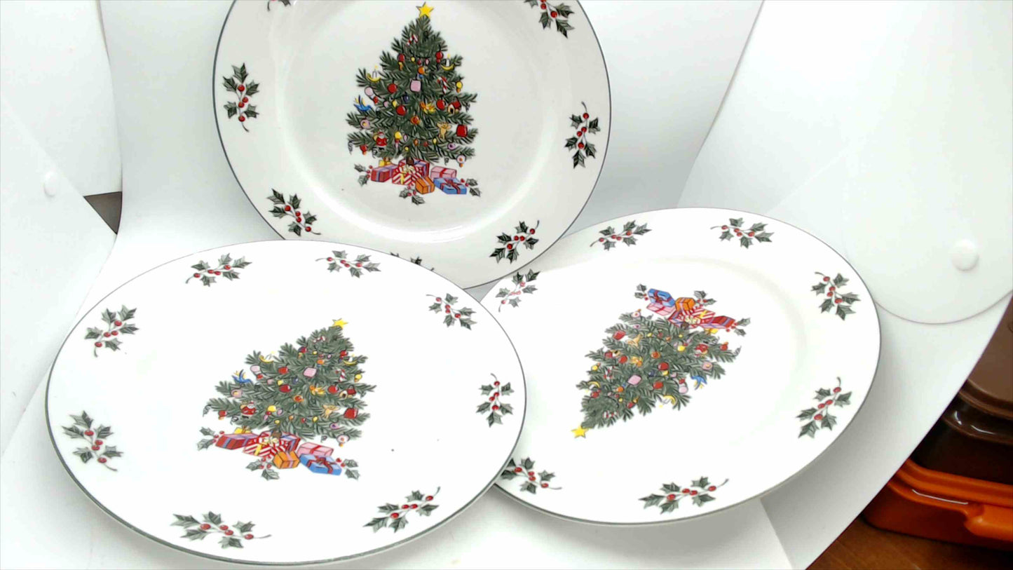 Gibson Everyday Christmas Tree Dinner Plates — Set of 3, 10" Holly & Berry Pattern