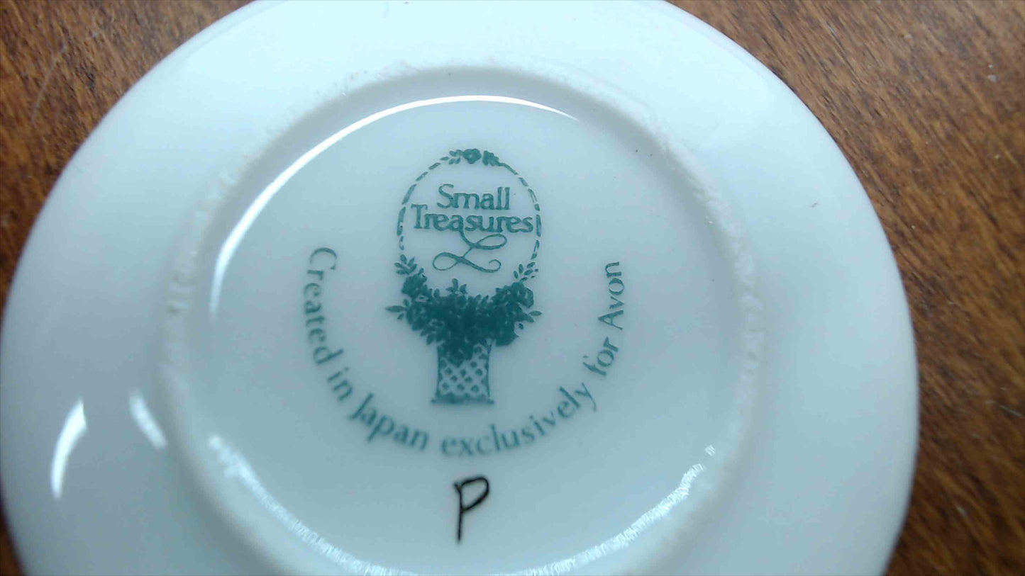 Avon "Small Treasures" Miniature Currier & Ives "The Homestead in Winter" Porcelain Tea Set — 7-Piece, Gold Trim, Made in Japan