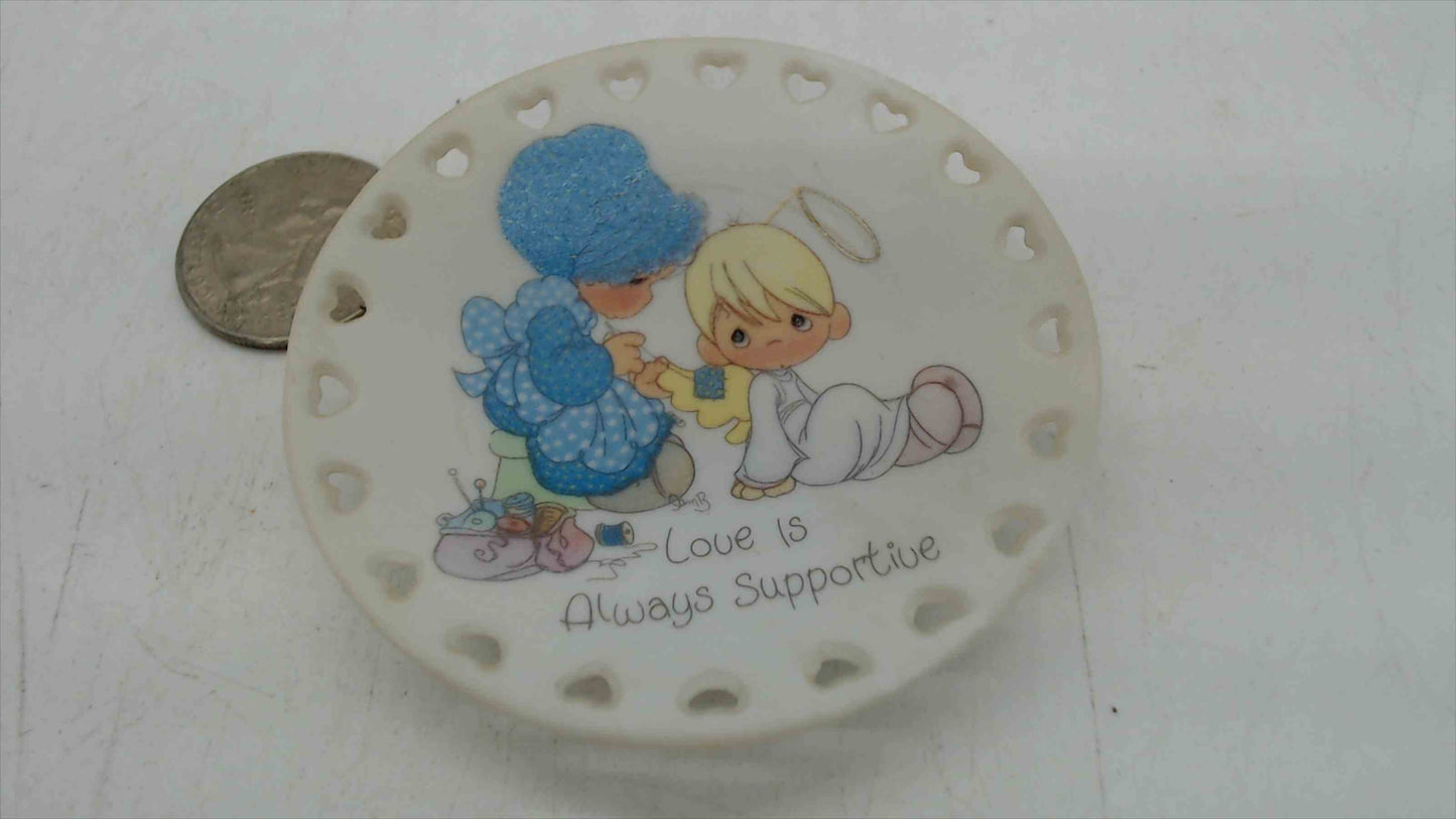 Enesco Precious Moments "Love Is Always Supportive" Miniature Reticulated Plate — 2.5", 1993, Made in China