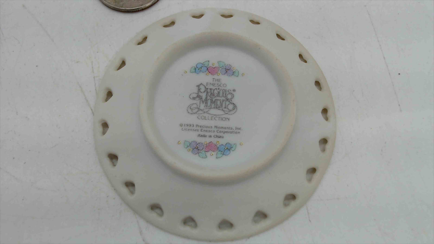 Enesco Precious Moments "Love Is Always Supportive" Miniature Reticulated Plate — 2.5", 1993, Made in China