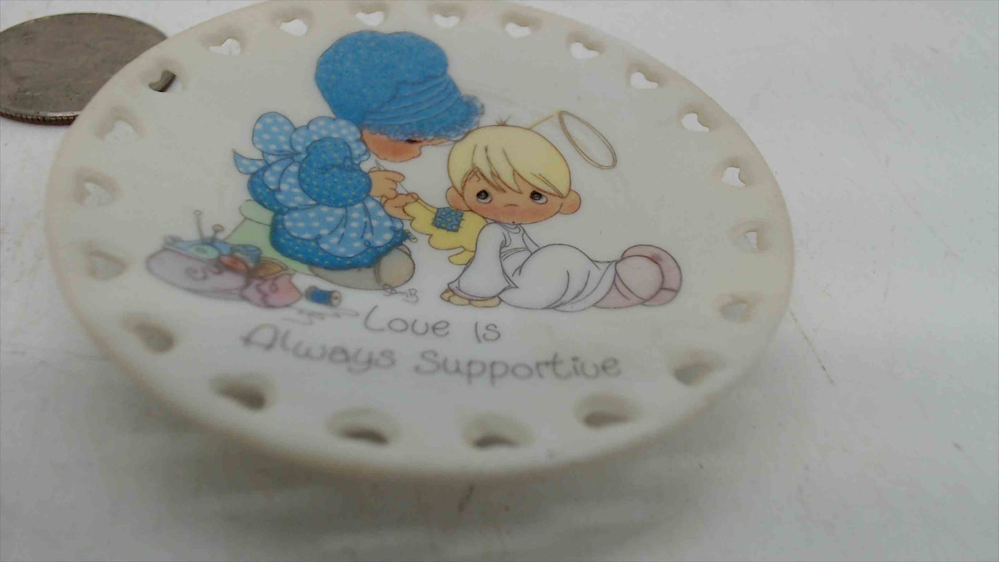 Enesco Precious Moments "Love Is Always Supportive" Miniature Reticulated Plate — 2.5", 1993, Made in China