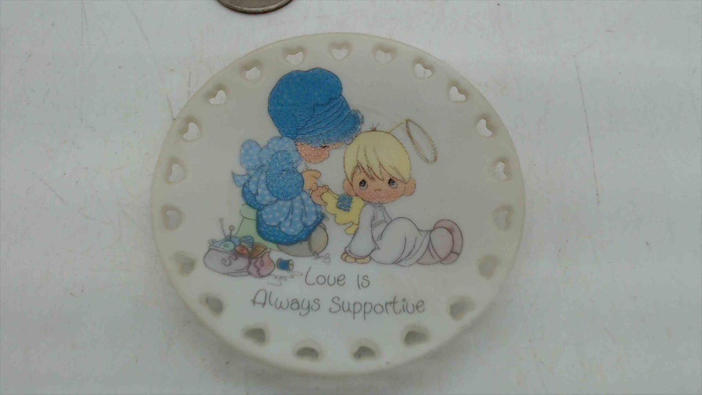 Enesco Precious Moments "Love Is Always Supportive" Miniature Reticulated Plate — 2.5", 1993, Made in China