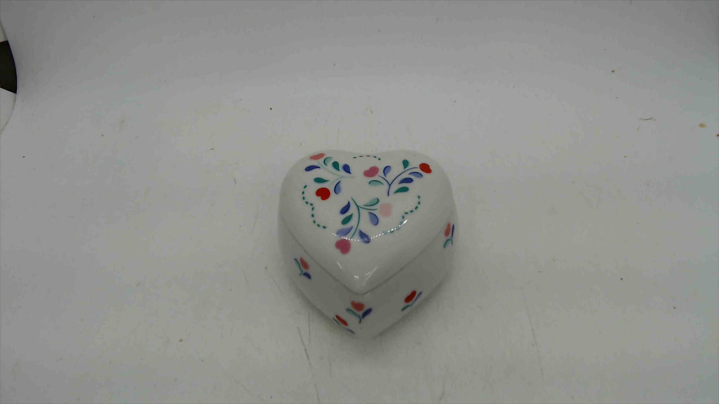 Germaine Monteil Heart-Shaped Porcelain Trinket Box — "My Heart Is in the Country," Made in Japan