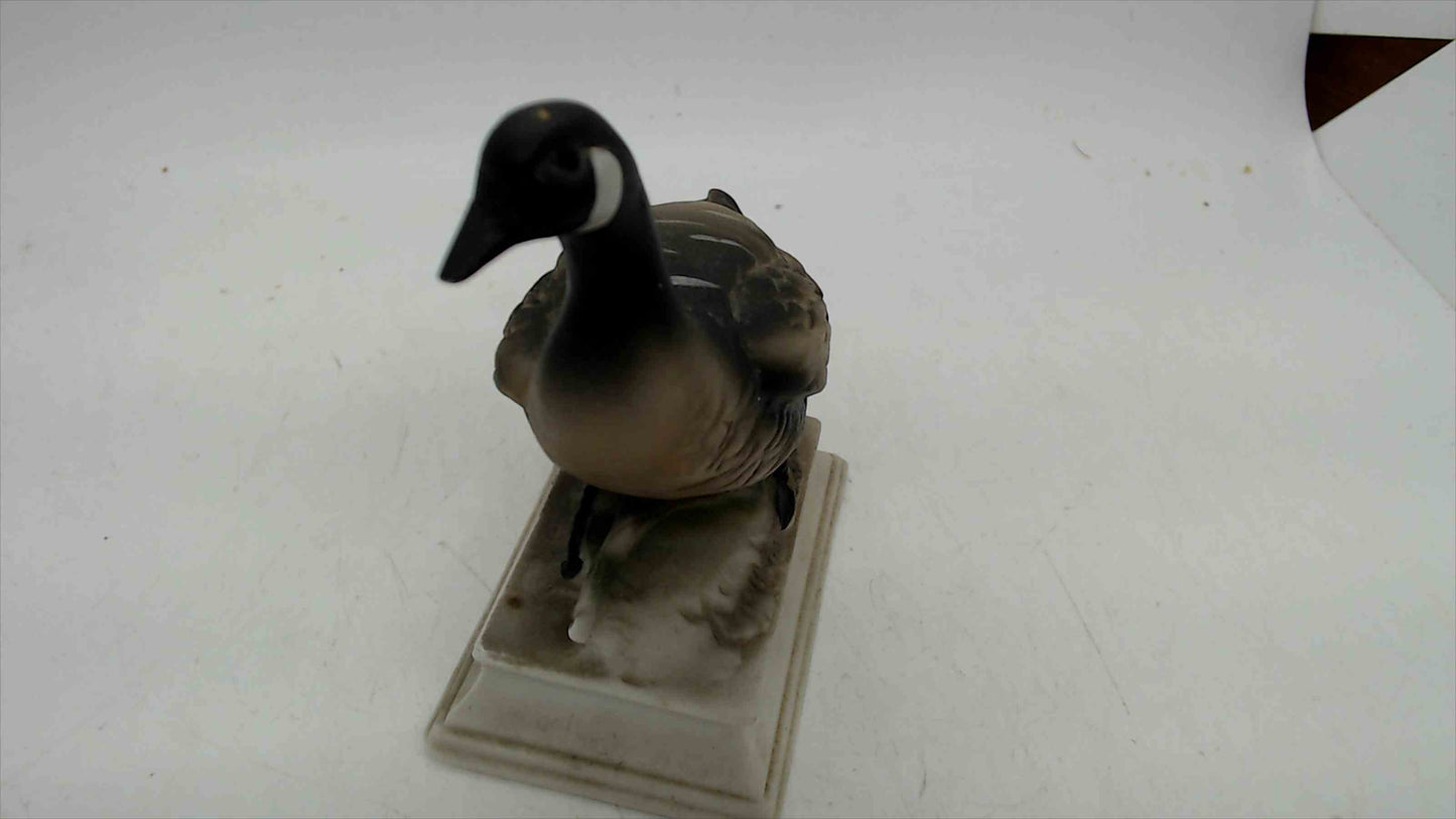Vintage Canada Goose Figurine – Hand-Painted Porcelain – Glass Barn Blowing Rock NC – 4.25"