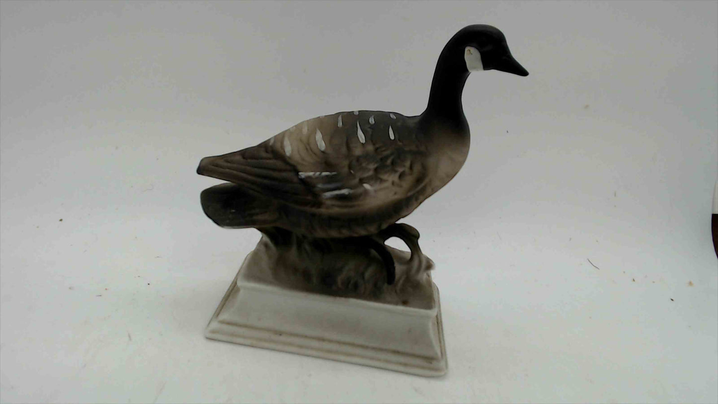 Vintage Canada Goose Figurine – Hand-Painted Porcelain – Glass Barn Blowing Rock NC – 4.25"