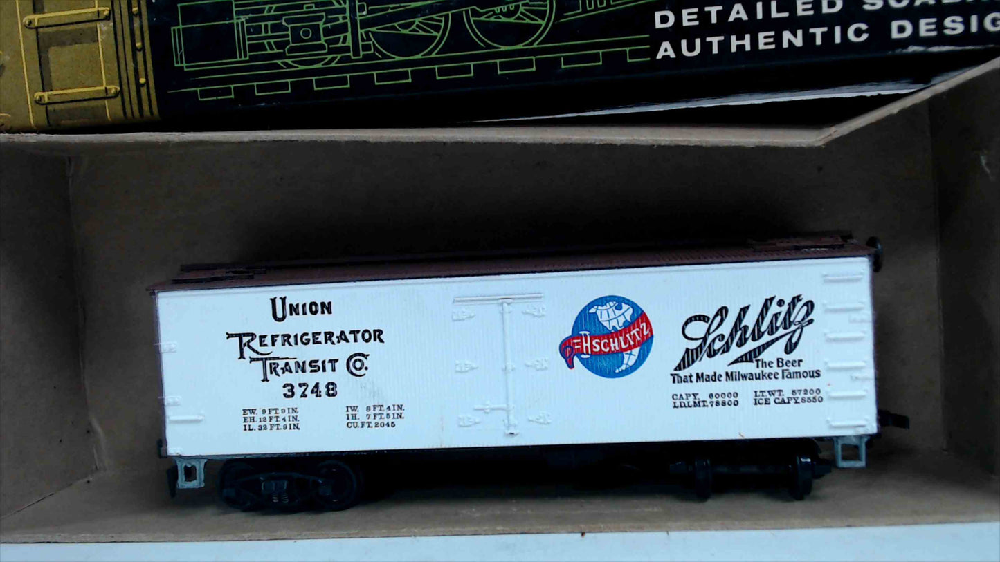 Schlitz Beer Union Refrigerator HO train Roundhouse Products 36' Billboard 3.50/3127