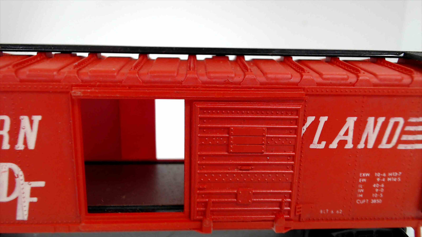 AHM Western Maryland HO Scale Model Railroad Train Box Car Freight