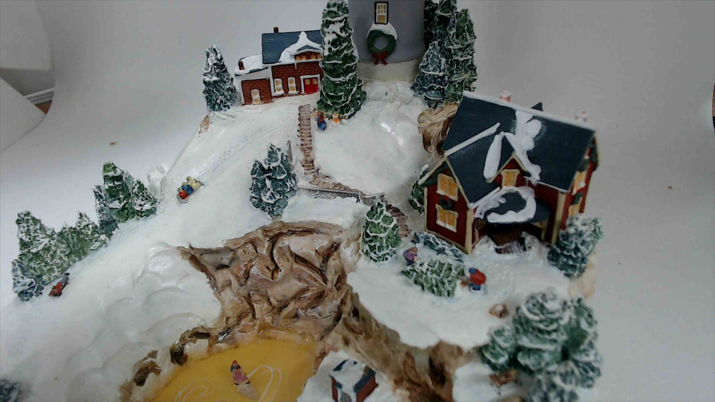LENOX Light At Holiday Harbor 2001 Snowy Winter Lighthouse Village Sculpture