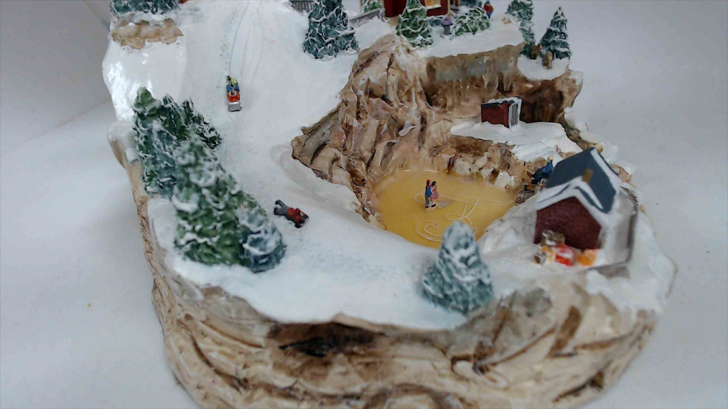 LENOX Light At Holiday Harbor 2001 Snowy Winter Lighthouse Village Sculpture