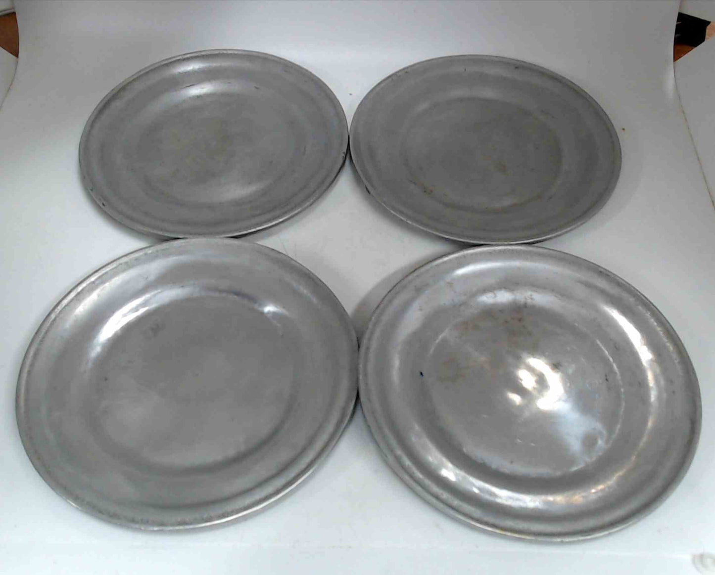 Lot of 4 Wilton RWP 6" bread plates
