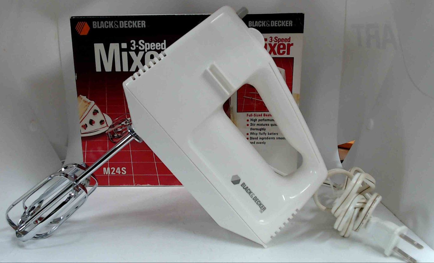 Vintage Black & Decker 3 Speed Hand Mixer with Box M24S