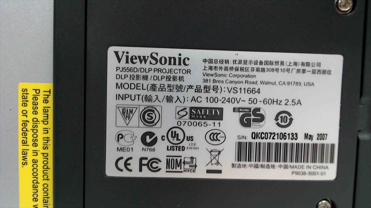 ViewSonic PJ556D DLP Projector with Remote & Case
