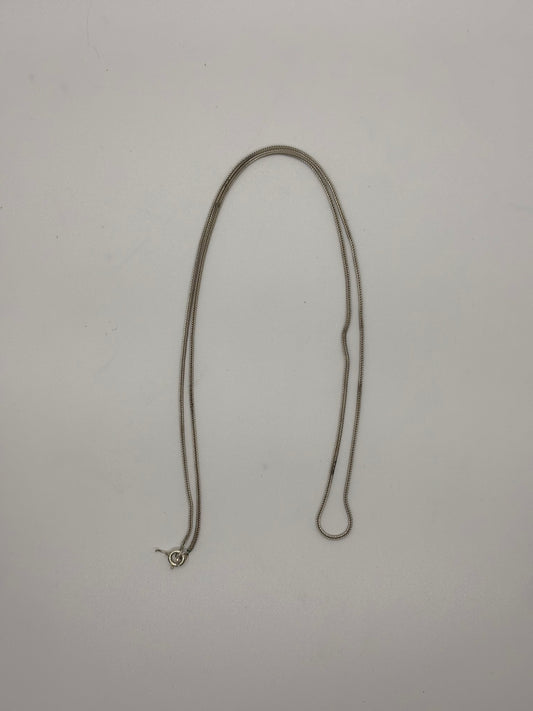 Vintage Gold-Tone Snake Chain Necklace – Minimalist Style